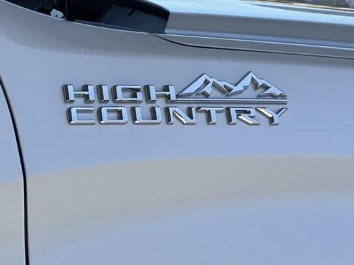 2022 Chevrolet Silverado 1500 High Country