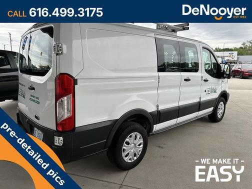 2017 Ford Transit-250 Base