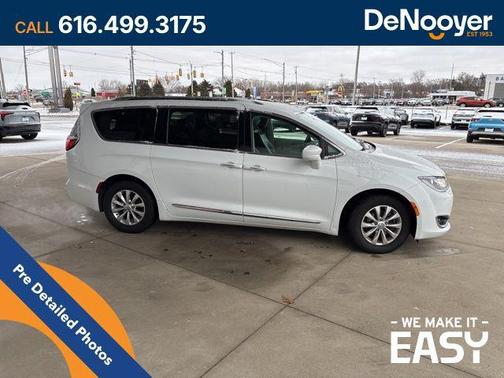 2018 Chrysler Pacifica Touring-L