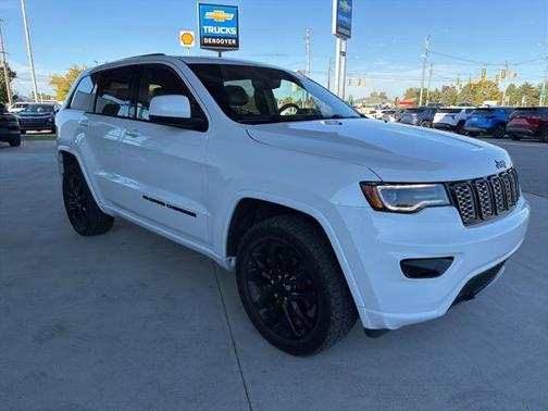 2022 Jeep Grand Cherokee Laredo