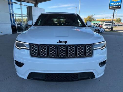 2022 Jeep Grand Cherokee Laredo