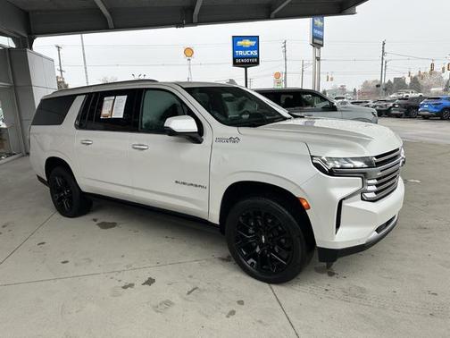 2022 Chevrolet Suburban 4WD High Country