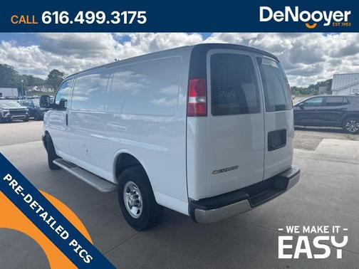 2024 Chevrolet Express 2500 RWD 2500 Regular Wheelbase WT