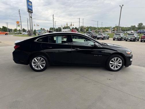 2021 Chevrolet Malibu FWD LT