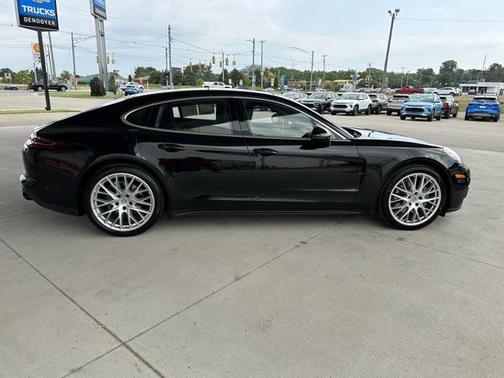 2017 Porsche Panamera 4S