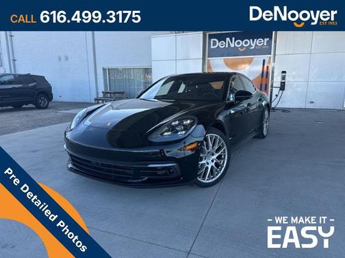 2017 Porsche Panamera 4S