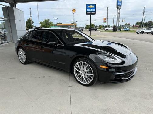 2017 Porsche Panamera 4S