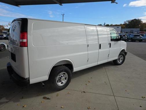 2025 Chevrolet Express 2500 RWD 2500 Extended Wheelbase WT