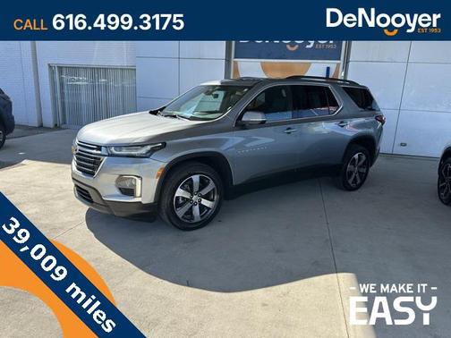 2023 Chevrolet Traverse LT Leather