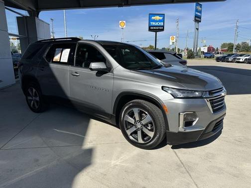 2023 Chevrolet Traverse LT Leather