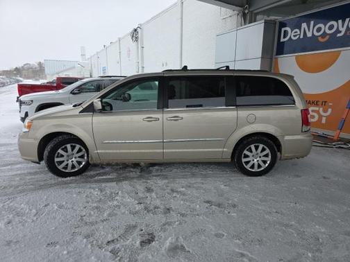2013 Chrysler Town & Country Touring