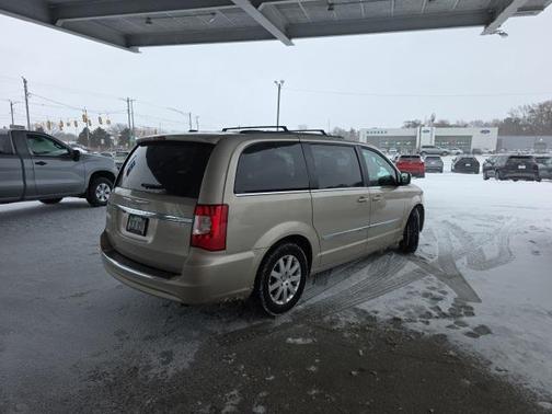 2013 Chrysler Town & Country Touring