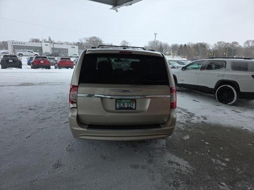 2013 Chrysler Town & Country Touring