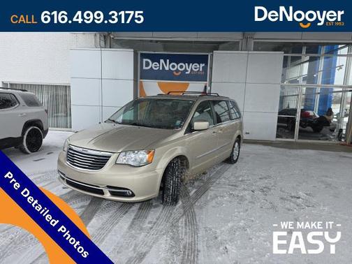 2013 Chrysler Town & Country Touring
