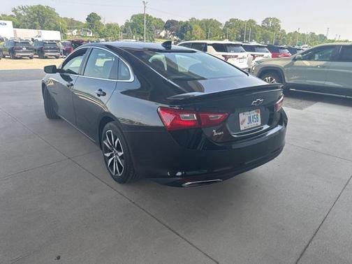 2022 Chevrolet Malibu FWD RS