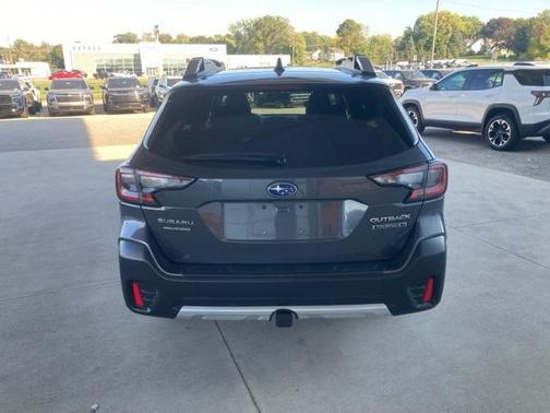 2022 Subaru Outback Touring XT