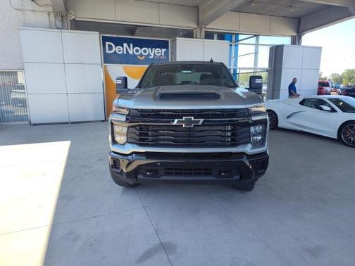 2025 Chevrolet Silverado 2500 Custom