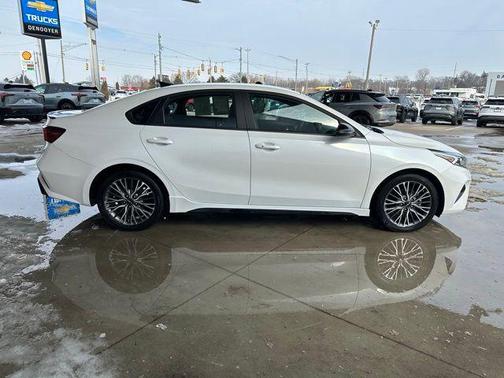 2024 Kia Forte GT-Line