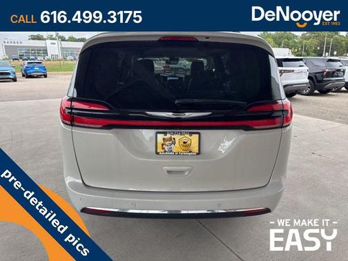 2021 Chrysler Pacifica Touring L