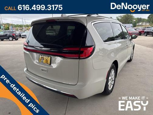 2021 Chrysler Pacifica Touring L