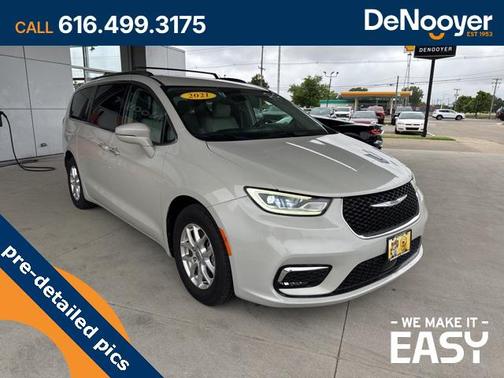 2021 Chrysler Pacifica Touring L
