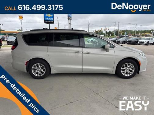 2021 Chrysler Pacifica Touring L