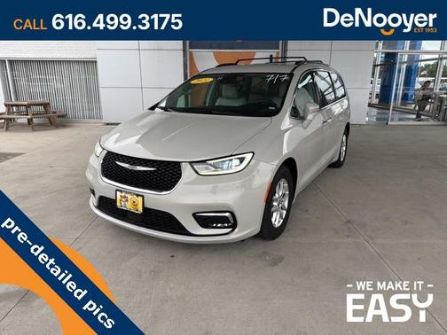 2021 Chrysler Pacifica Touring L