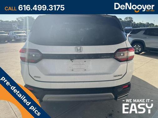 2023 Honda Pilot Touring 8-Passenger