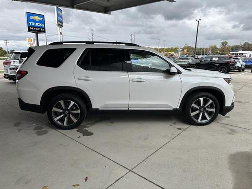 2023 Honda Pilot Touring 8-Passenger