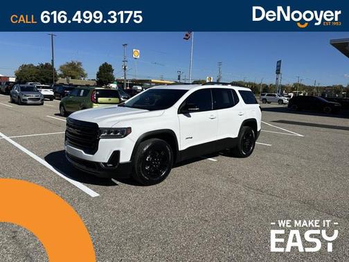 2023 GMC Acadia AWD AT4