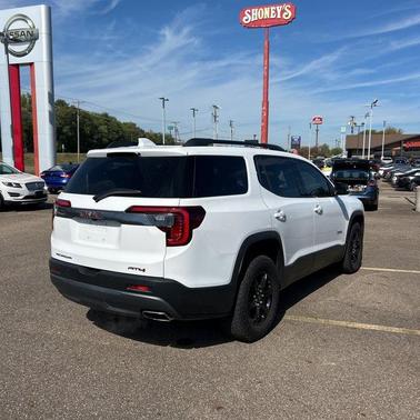 2023 GMC Acadia AWD AT4