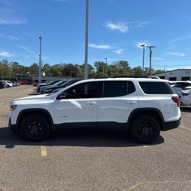 2023 GMC Acadia AWD AT4