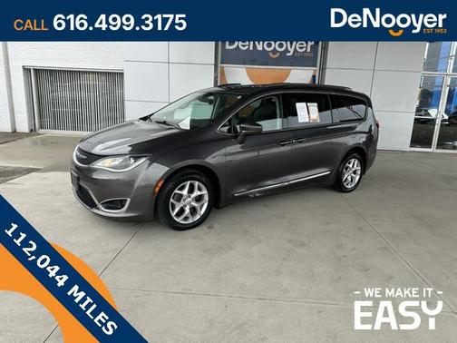 2017 Chrysler Pacifica Touring-L