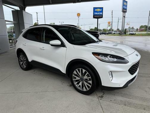 2022 Ford Escape Titanium