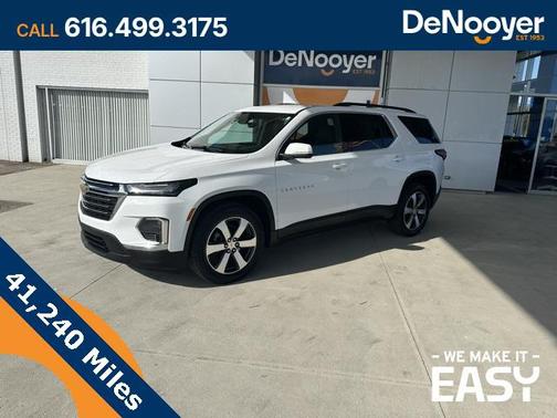 2023 Chevrolet Traverse LT Leather