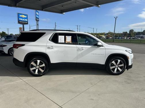 2023 Chevrolet Traverse LT Leather