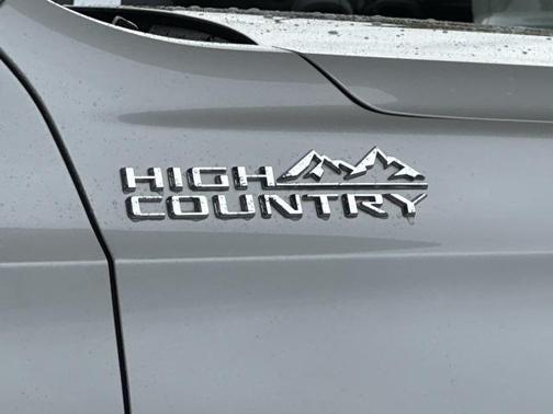 2023 Chevrolet Tahoe 4WD High Country