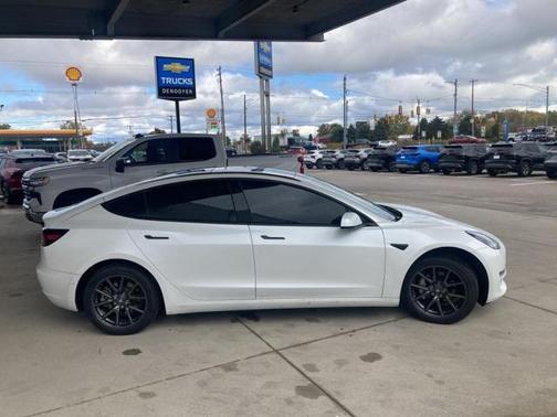 2019 Tesla Model 3 Mid Range