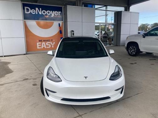 2019 Tesla Model 3 Mid Range