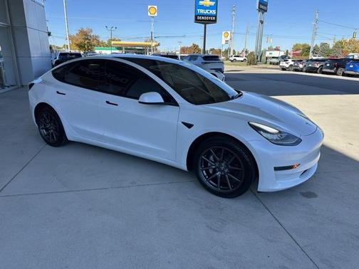 2019 Tesla Model 3 Mid Range