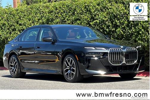 2025 BMW 740 i