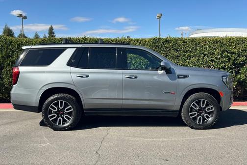 2023 GMC Yukon 4WD AT4