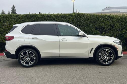 2023 BMW X5 sDrive40i