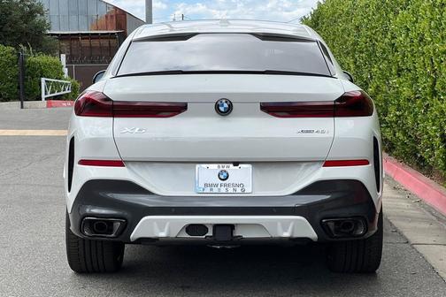 Alpine 2027 BMW X6 xDrive40i