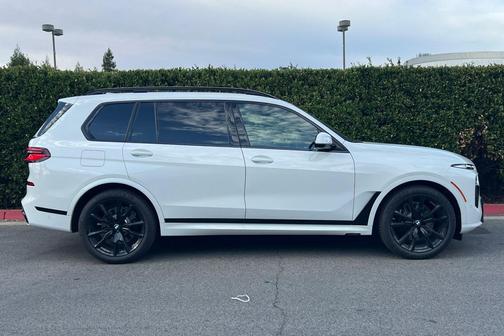 2026 BMW X7 xDrive40i