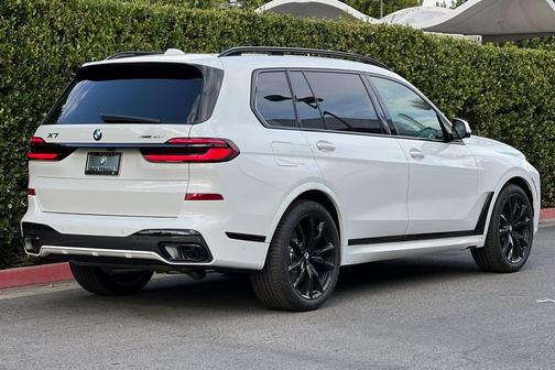2026 BMW X7 xDrive40i