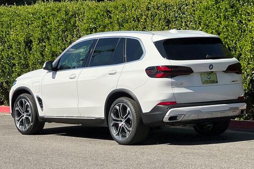 2026 BMW X5 PHEV xDrive50e