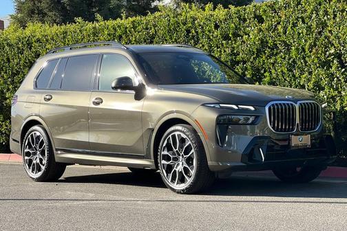 2025 BMW X7 xDrive40i