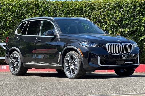 Black Sapphire Metallic 2026 BMW X5 xDrive40i