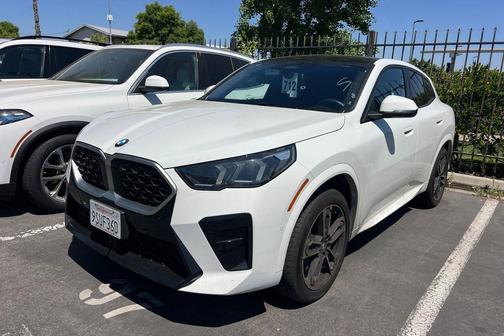 Alpine White 2025 BMW X2 xDrive28i